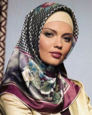 head scarf chic - myLusciousLife.com.jpg